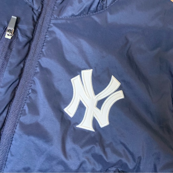 New York Yankees G-III Storm Hoodie Puffer Jacket - Picture 4 of 13